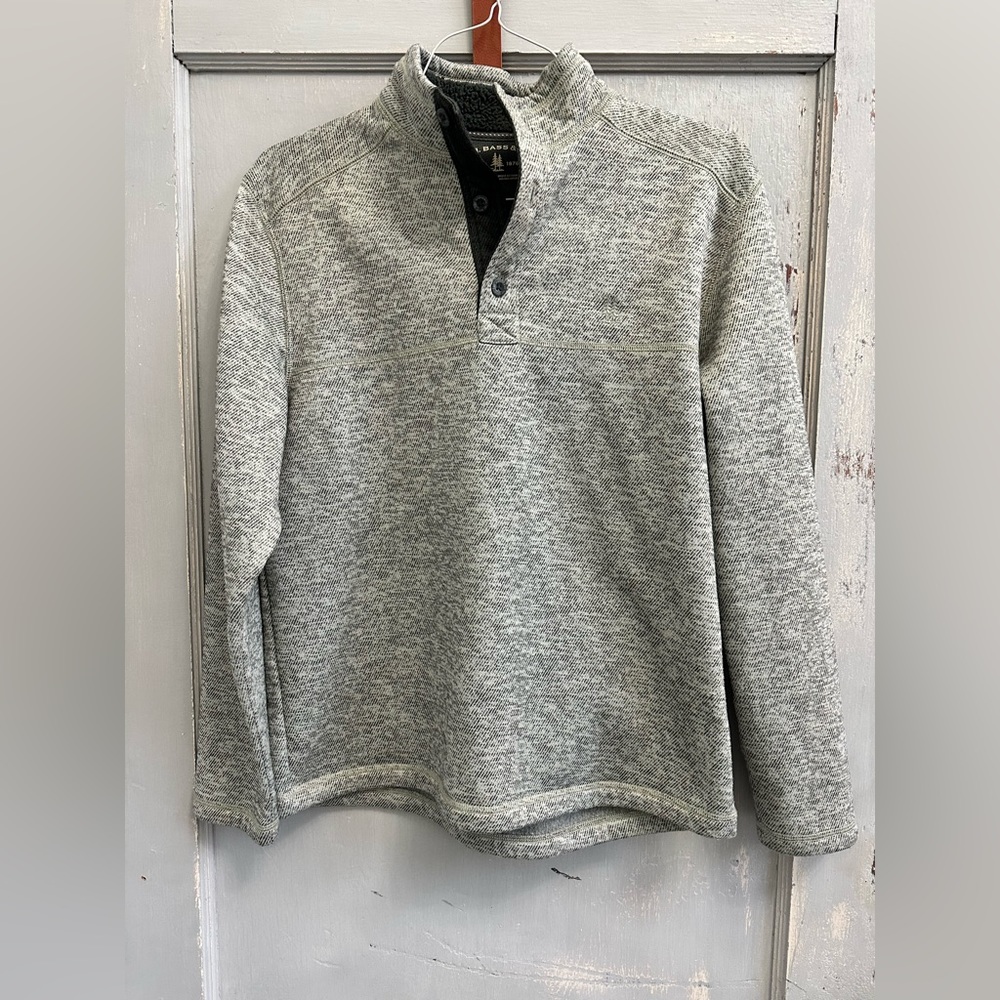 G.H. Bass Men’s Grey Pullover - Small
